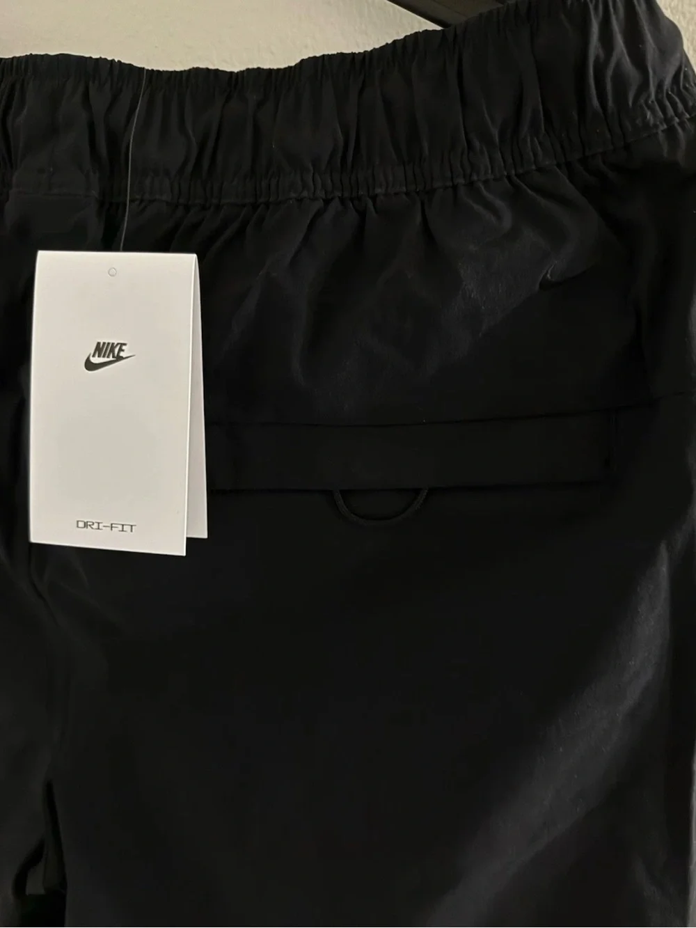 Men's Nike Tech Woven Shorts Casual Lounge Athletic Black HQ0470-010 Size Medium